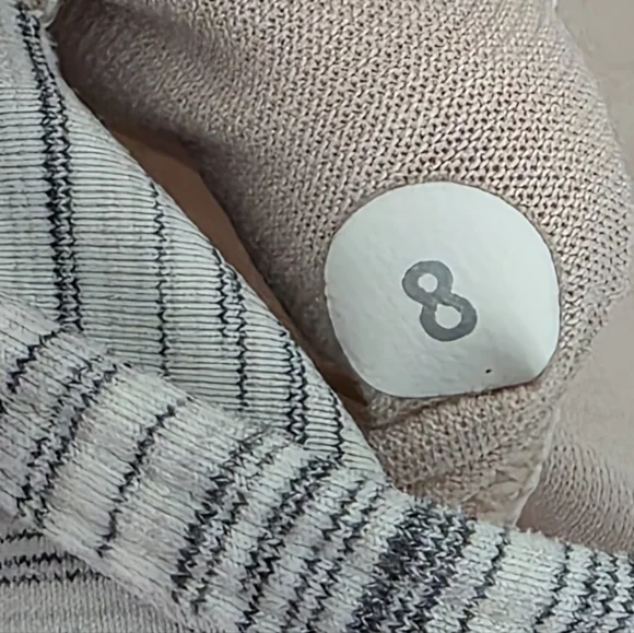 Lulu🍋 Lululemon Lighten Up Bra Space Dye Camo White Silver Spoon Size 8 - Picture 9 of 9